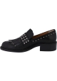 Barbara Bui Mocassini slip-on da donna in pelle nera con frangia e borchie argentate