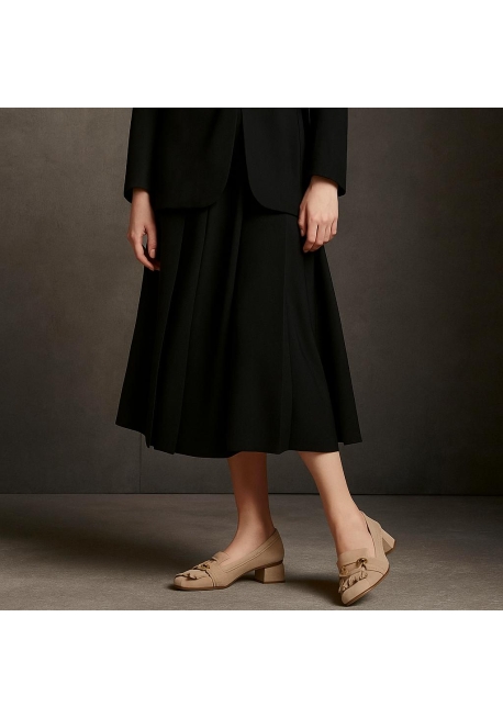 Tod's Decoltè con tacco basso da donna in pelle di camoscio beige con morsetto e frangia